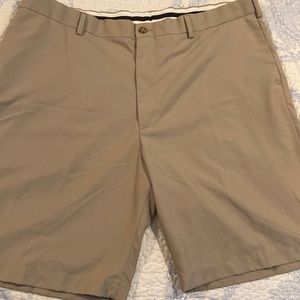 Mens Protour golf shorts. Khaki Size 42.